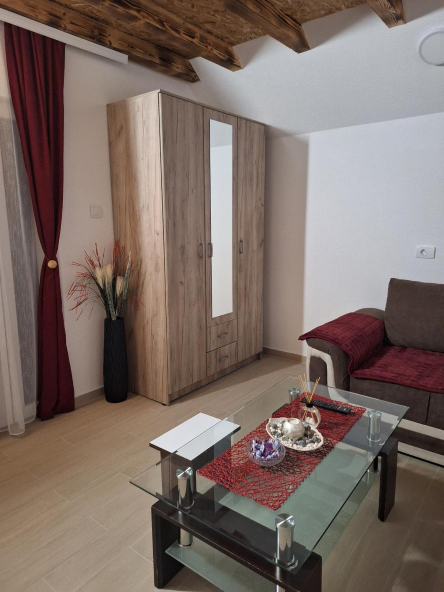 Apartmani Lena Plužine Buitenkant foto