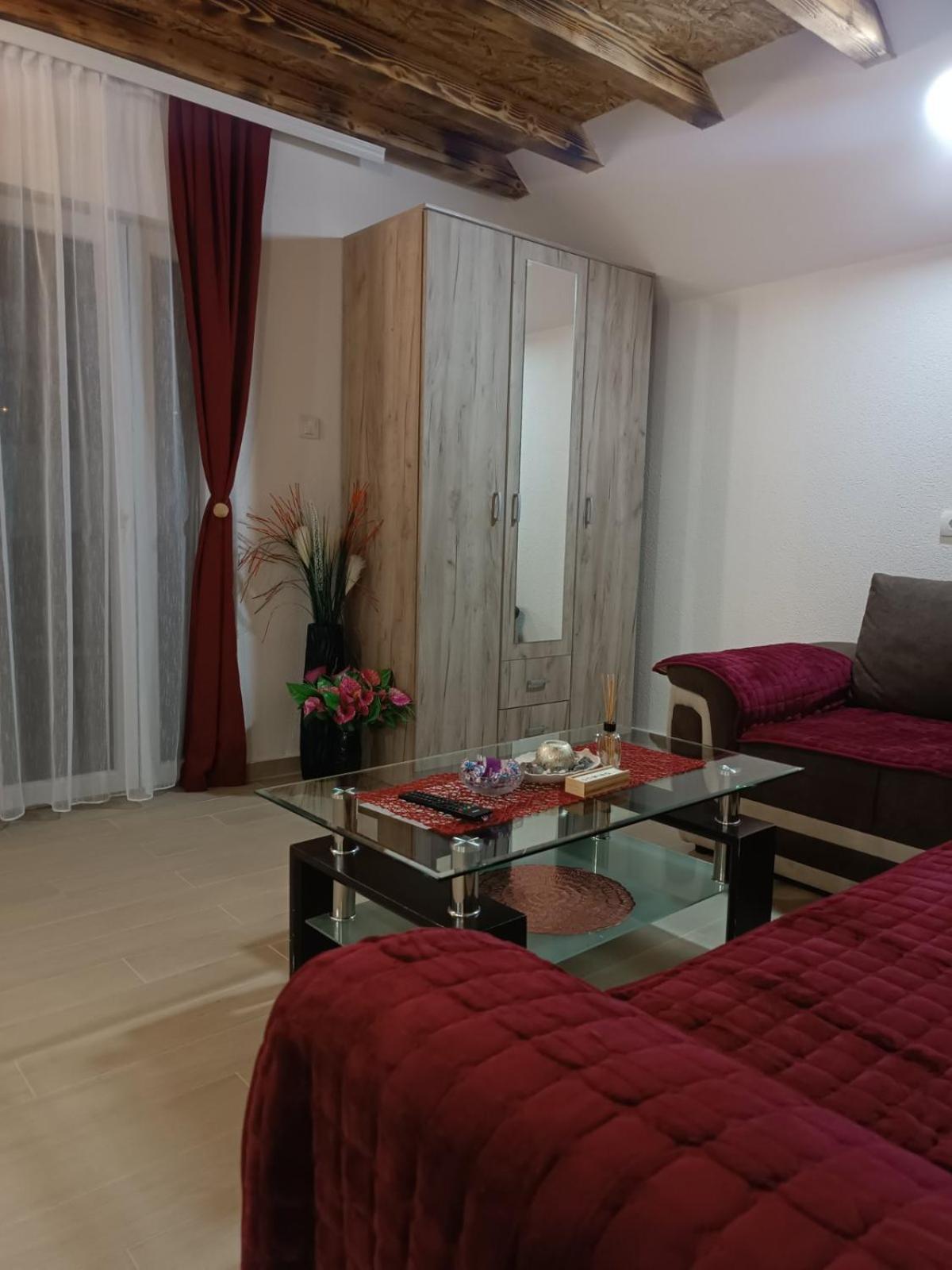 Apartmani Lena Plužine Buitenkant foto