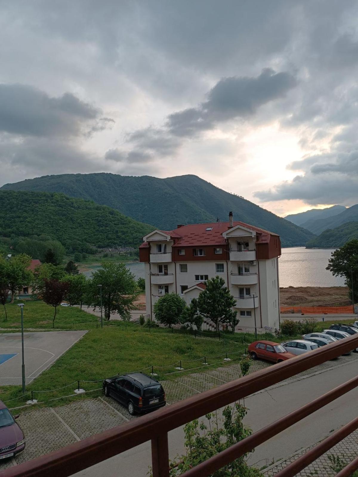 Apartmani Lena Plužine Kamer foto