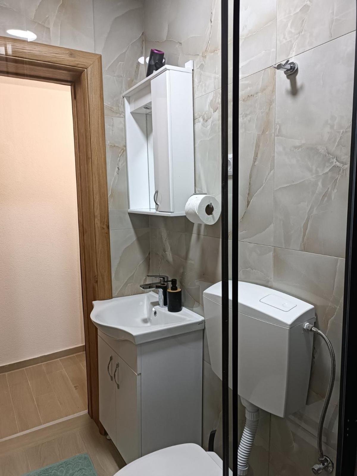 Apartmani Lena Plužine Buitenkant foto